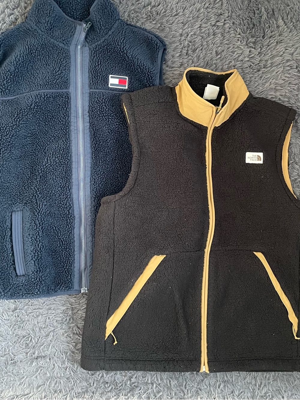 Men size XL The North Face Tommy Hilfiger Sherpa Campshire Fleece Vest Bundle